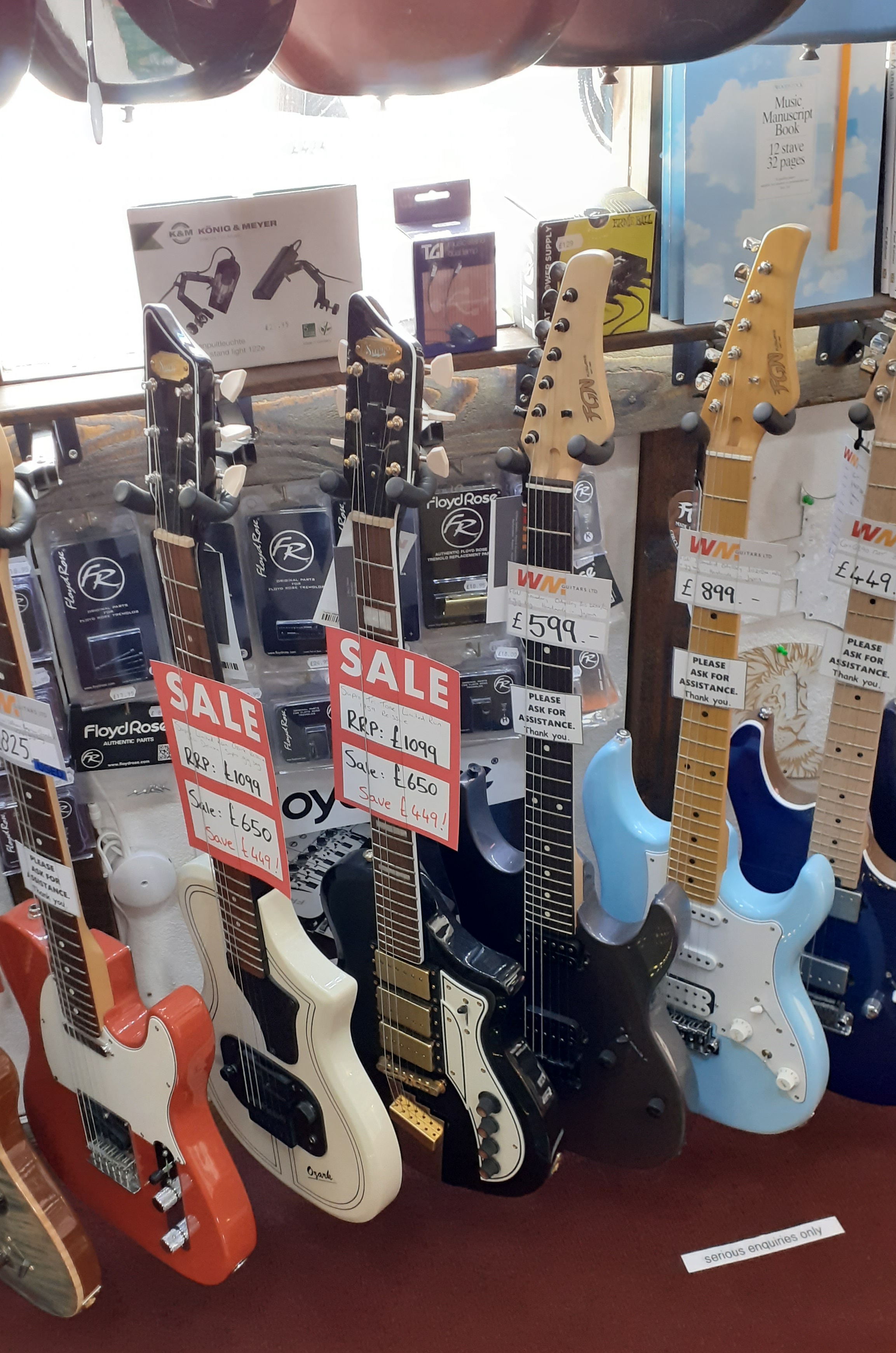 wmguitars_4.jpg