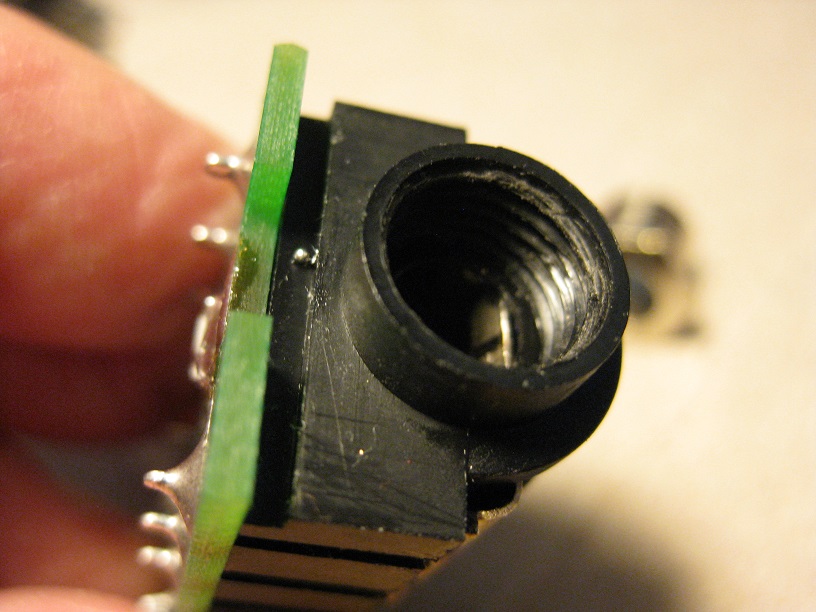 Worn_Line6_socket.JPG