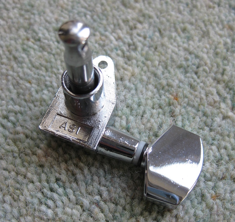 Musiclily_tuner_base.jpg